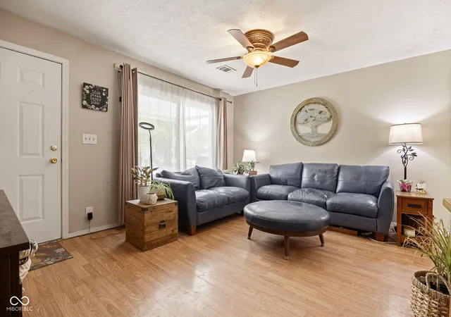 4th image of 3667 Beasley Dr, Indianapolis, IN 46222 | MLS# 22117009