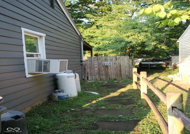 5th image of 1133 N Somerset Ave, Indianapolis, IN 46222 | MLS# 22117011