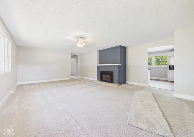 Photo 4 of Sale Pending at 55 W 500 South, Anderson, IN 46013 | MLS# 22117014 | Listing updated on 2026-09-03