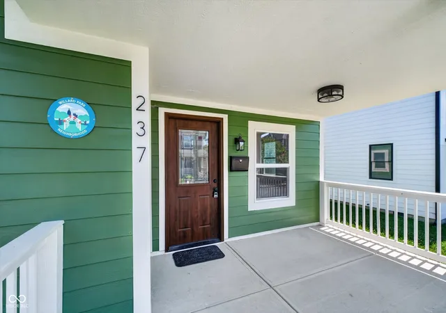 2nd image of 237 Hendricks Pl, Indianapolis, IN 46201 | MLS# 22117020