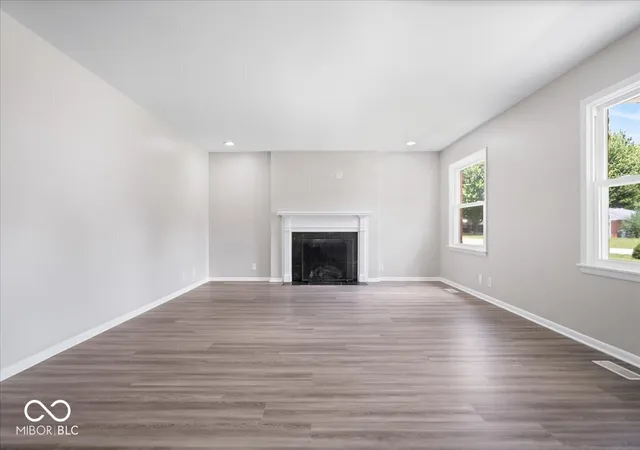 Photo 3 of Single family home for sale at 1301 Morningside Dr, Anderson, IN 46011 | MLS# 22117021 | Listing updated on 2026-10-02