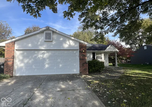 Photo 2 of Single family home for sale at 2208 Friendship Dr, Indianapolis, IN 46217 | MLS# 22117032 | Listing updated on 2026-10-27