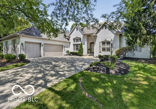 4th image of 10504 Chestnut Hill Cir, Fishers, IN 46037 | MLS# 22117033