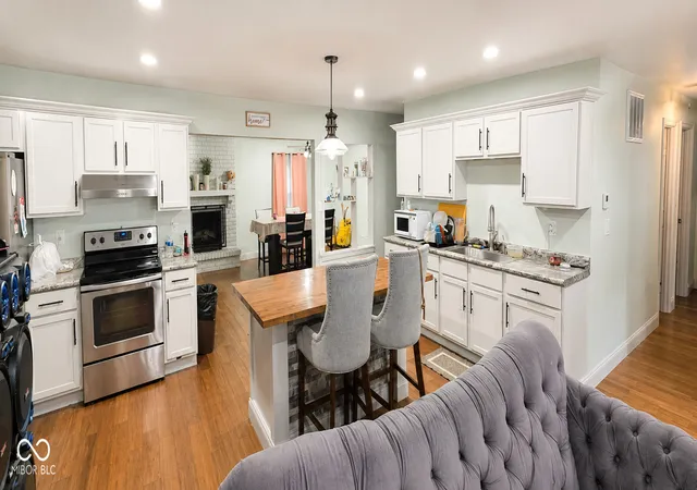 Photo 3 of Single family home for sale at 7607 E 34th Street, Indianapolis, IN 46226 | MLS# 22117039 | Listing updated on 2026-09-06