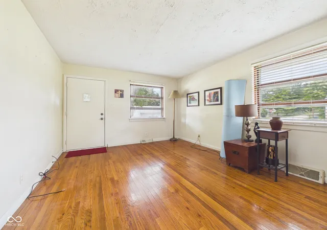 Photo 3 of Single family home for sale at 3710 Saint Charles St, Anderson, IN 46013 | MLS# 22117043 | Listing updated on 2026-09-21