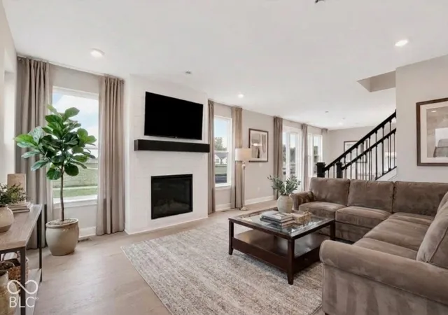 Photo 3 of Sale Pending at 19236 Jacoby Blvd, Westfield, IN 46074 | MLS# 22117056 | Listing updated on 2026-10-24