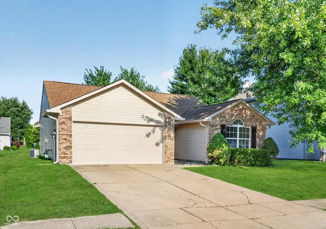 1st image of 13083 N Sterling Cmns, Fishers, IN 46038 | MLS# 22117066