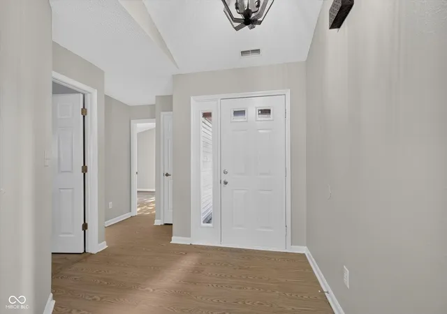 5th image of 13083 N Sterling Cmns, Fishers, IN 46038 | MLS# 22117066