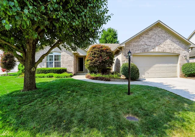 2nd image of 8128 Meadow Bend Dr, Indianapolis, IN 46259 | MLS# 22117078