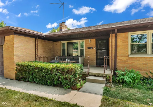 3rd image of 1521 Hardin Ct, Plainfield, IN 46168 | MLS# 22117097