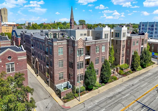 1st image of 450 E Ohio St #APT 310, Indianapolis, IN 46204 | MLS# 22117100
