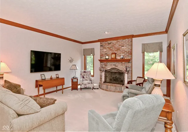 Photo 2 of Sale Pending at 7534 Chestnut Hills Dr, Indianapolis, IN 46278 | MLS# 22117103 | Listing updated on 2026-08-27