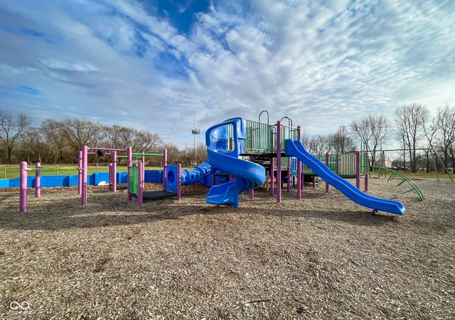 23rd image of 406 S Lasalle St, Indianapolis, IN 46201 | MLS# 22117106