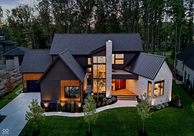 2nd image of 10400 Somerford Rdg, Zionsville, IN 46077 | MLS# 22117108
