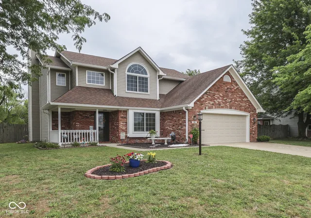 5th image of 615 Hummingbird Ln, Whiteland, IN 46184 | MLS# 22117111