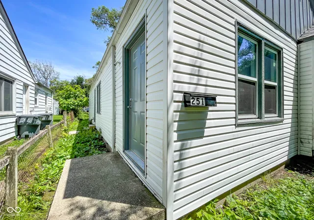 2nd image of 251 S Dearborn St, Indianapolis, IN 46201 | MLS# 22117114