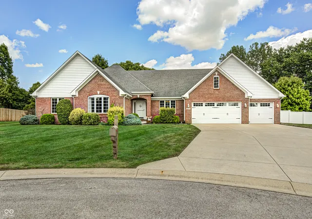 1st image of 10940 Olivia Ct, Indianapolis, IN 46234 | MLS# 22117117