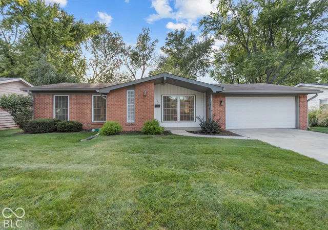 Photo 1 of Single family home for sale at 124 Sherman Dr, Carmel, IN 46032 | MLS# 22117131 | Listing updated on 2026-10-09