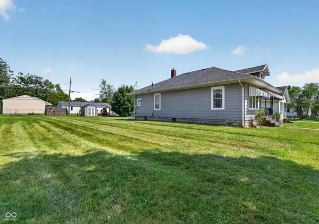 Photo 3 of Single family home for sale at 1040 S Locke St, Kokomo, IN 46902 | MLS# 22117135 | Listing updated on 2026-09-02