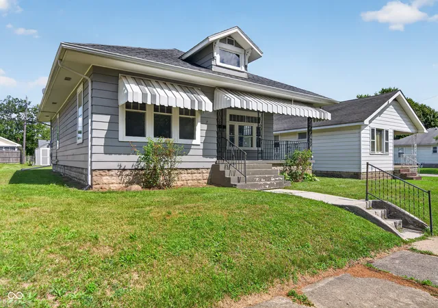 Photo 3 of Single family home for sale at 1040 S Locke St, Kokomo, IN 46902 | MLS# 22117135 | Listing updated on 2026-09-30