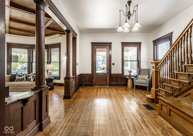 Photo 4 of Single family home for sale at 1642 N Alabama St, Indianapolis, IN 46202 | MLS# 22117136 | Listing updated on 2026-10-07