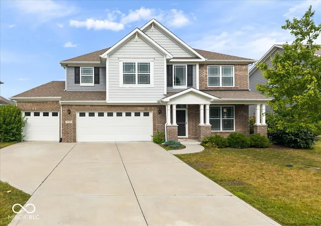 2nd image of 8780 Castleblaney Dr, Brownsburg, IN 46112 | MLS# 22117146