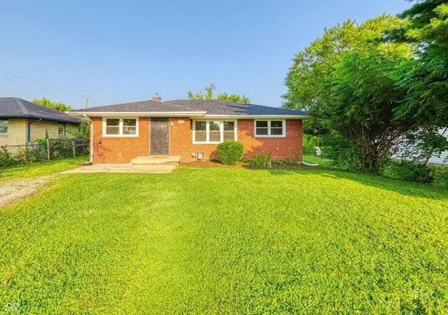 Photo 2 of Sale Pending at 3818 N Layman Ave, Indianapolis, IN 46226 | MLS# 22117156 | Listing updated on 2026-09-02