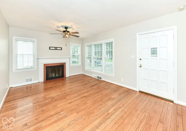 Photo 4 of Single family home for sale at 5323 Rosslyn Ave, Indianapolis, IN 46220 | MLS# 22117157 | Listing updated on 2026-10-01