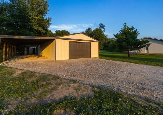2nd image of 5211 S 450 Rd E, Columbus, IN 47203 | MLS# 22117170