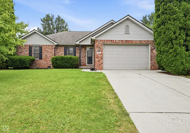 Photo 1 of Single family home for sale at 3075 Oakmont Dr, Lapel, IN 46051 | MLS# 22117178 | Listing updated on 2026-08-25