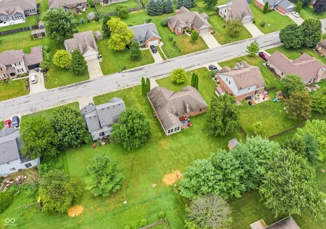 Photo 28 of Single family home for sale at 3075 Oakmont Dr, Lapel, IN 46051 | MLS# 22117178 | Listing updated on 2026-08-25