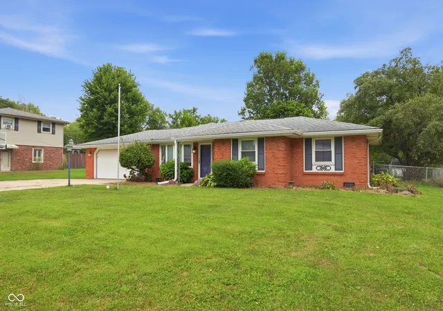Photo 2 of Sale Pending at 5670 S Rowena Ct, Pendleton, IN 46064 | MLS# 22117181 | Listing updated on 2026-08-30
