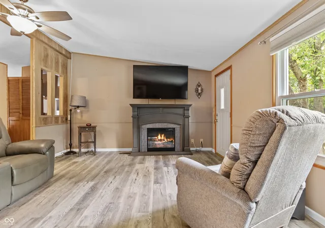 3rd image of 9483 S County Road 100 Road E, Clayton, IN 46118 | MLS# 22117182