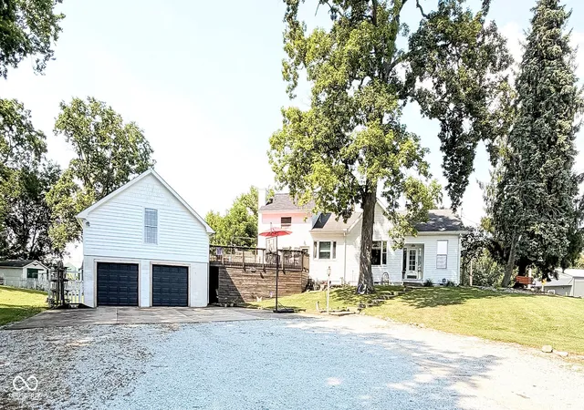 Photo 3 of Single family home for sale at 501 N Pendleton Ave, Pendleton, IN 46064 | MLS# 22117185 | Listing updated on 2026-08-21