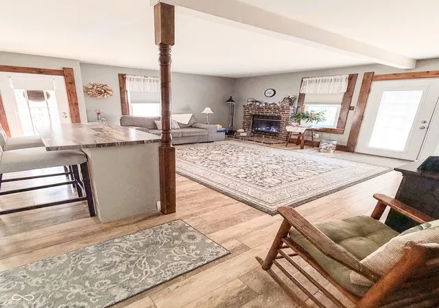 Photo 4 of Single family home for sale at 501 N Pendleton Ave, Pendleton, IN 46064 | MLS# 22117185 | Listing updated on 2026-08-21