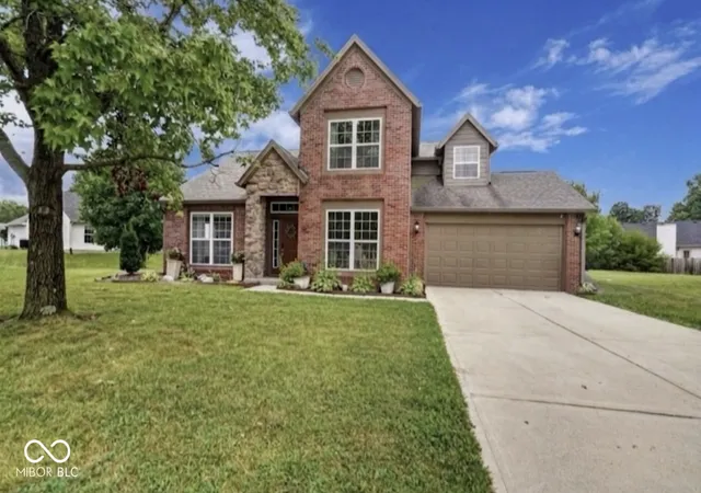 1st image of 10537 Simsbury Ct, Indianapolis, IN 46236 | MLS# 22117201