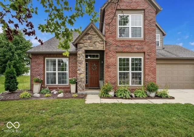 2nd image of 10537 Simsbury Ct, Indianapolis, IN 46236 | MLS# 22117201