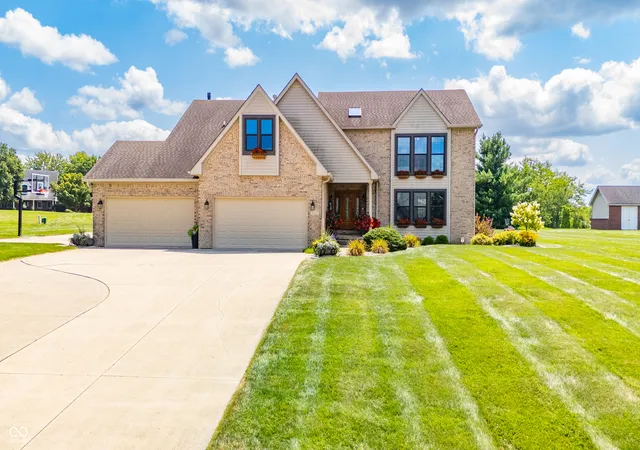 2nd image of 6302 Woodchuck Dr, Pendleton, IN 46064 | MLS# 22117209