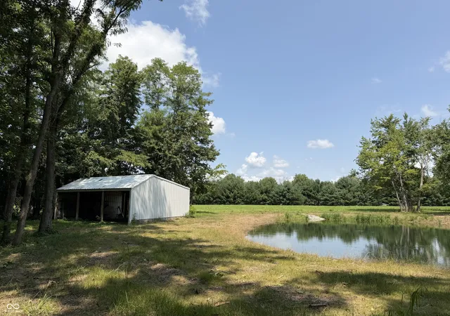 Photo 4 of Sale Pending at 10222 N County Rd 200 W, Brazil, IN 47834 | MLS# 22117213 | Listing updated on 2026-08-16