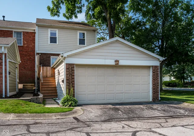 1st image of 101 Carmelaire Dr, Carmel, IN 46032 | MLS# 22117217