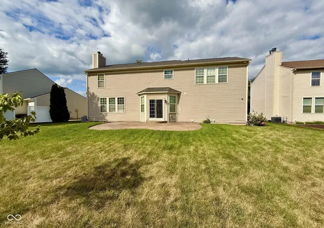 Photo 4 of Single family home for sale at 6225 Awl Ct, Noblesville, IN 46062 | MLS# 22117220 | Listing updated on 2026-08-25