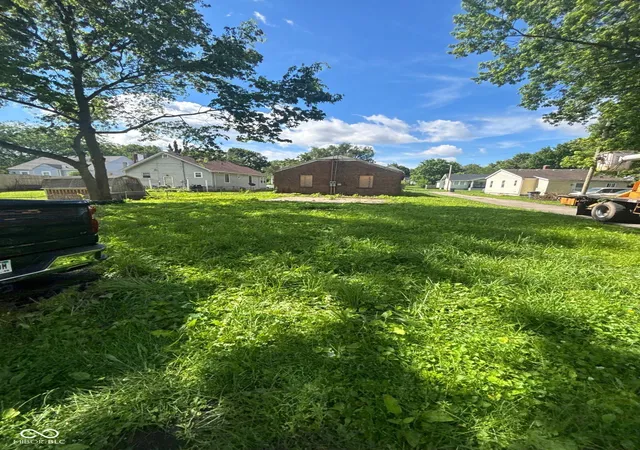 2nd image of 1028 W 10th St, Anderson, IN 46016 | MLS# 22117229