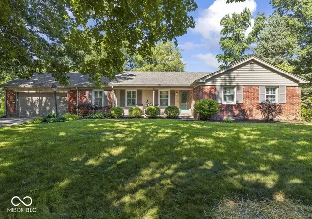 Photo 2 of Single family home for sale at 7856 Creekview Cir, Indianapolis, IN 46250 | MLS# 22117250 | Listing updated on 2026-09-25