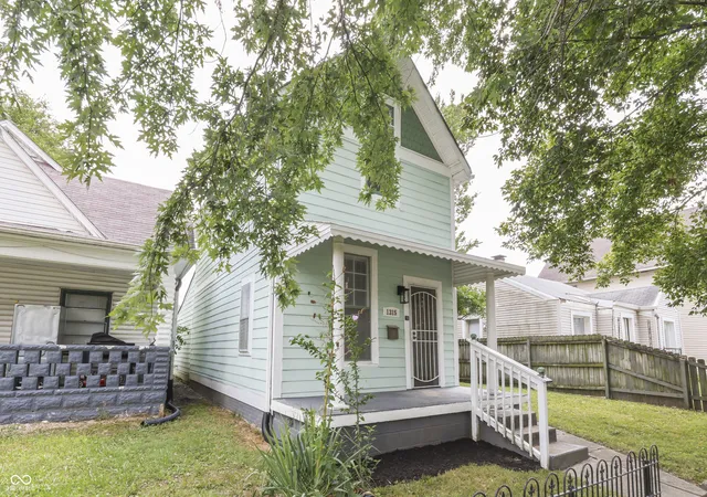 Photo 3 of Sale Pending at 1315 S Sheffield Ave, Indianapolis, IN 46221 | MLS# 22117252 | Listing updated on 2026-08-31