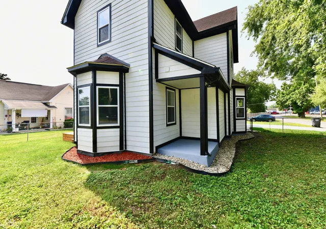 Photo 2 of Single family home for sale at 201 Academy St, Greenwood, IN 46143 | MLS# 22117253 | Listing updated on 2026-09-22