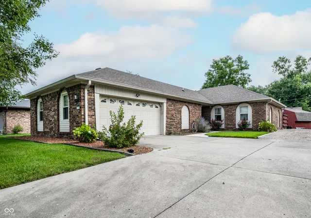 1st image of 1103 Riverview Dr, Greenfield, IN 46140 | MLS# 22117258