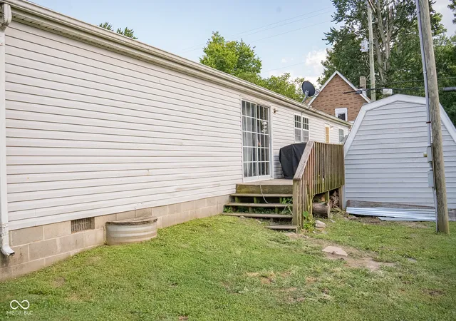 18th image of 102 S Vernon St, Waynetown, IN 47990 | MLS# 22117266