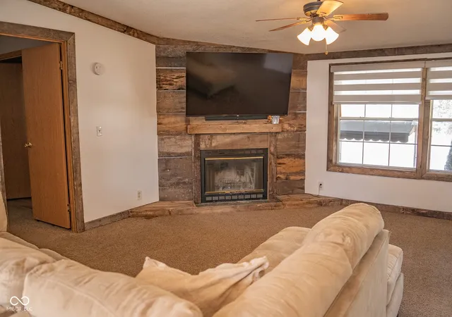 4th image of 102 S Vernon St, Waynetown, IN 47990 | MLS# 22117266
