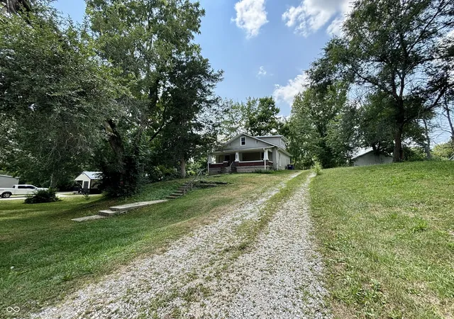 3rd image of 808 S Illinois St, Greencastle, IN 46135 | MLS# 22117270