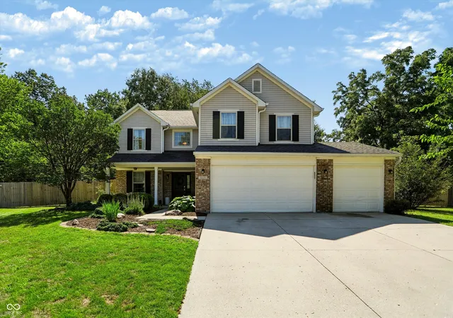 1st image of 5423 Mesa Verde Dr, Indianapolis, IN 46237 | MLS# 22117277